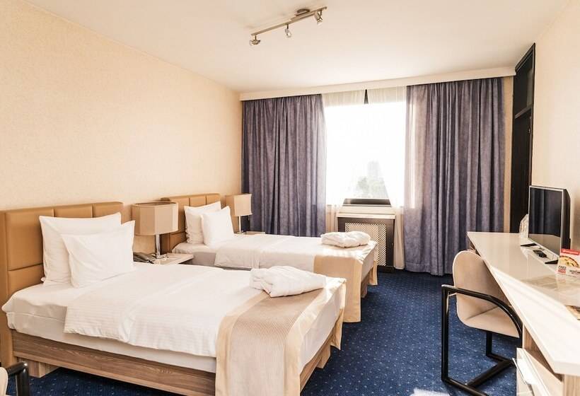 סוויטת 2 חדרי שינה, Holiday