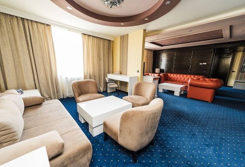 סוויטה נשיאותית, Holiday