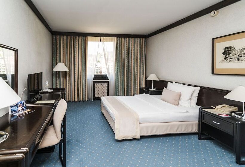 חדר סטנדרט יחיד, Holiday