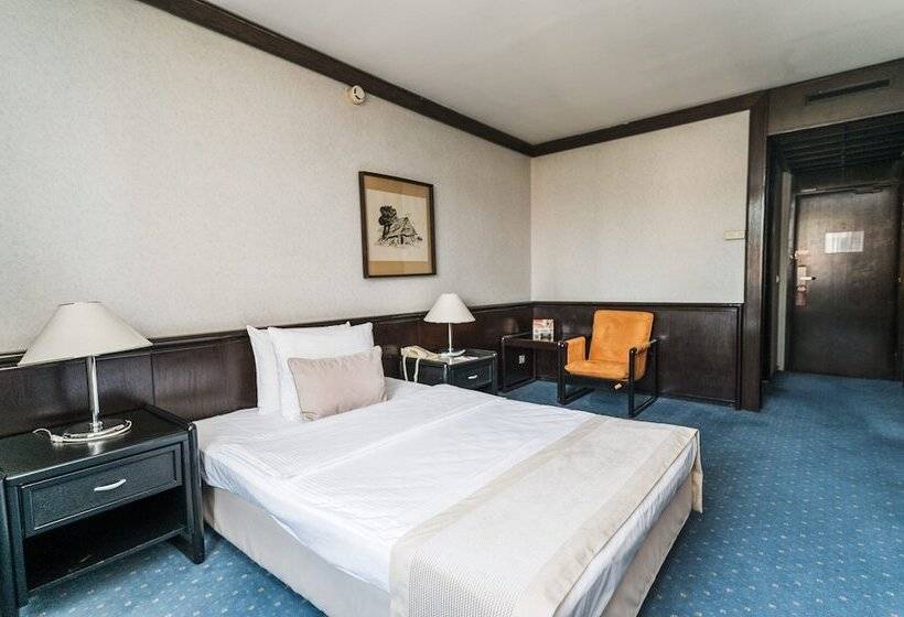 חדר סטנדרט יחיד, Holiday