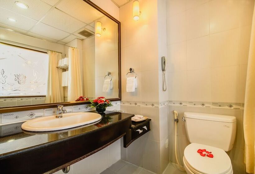 سوییت جونیور, Huong Giang Hotel Resort & Spa