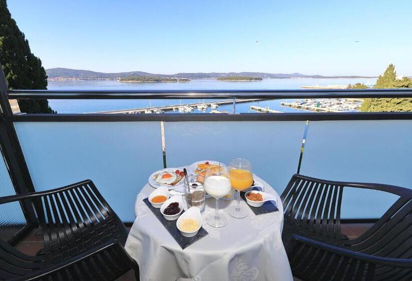 غرفة بريميوم, Ilirija