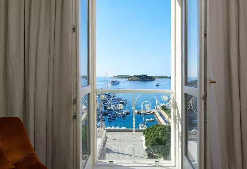 オーシャンビューのプレミアムルーム。, Palace Elisabeth, Hvar Heritage Hotel   The Leading Hotels Of The World