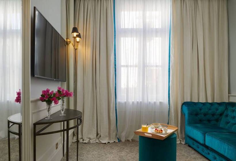 سوییت لوکس, Palace Elisabeth, Hvar Heritage Hotel   The Leading Hotels Of The World