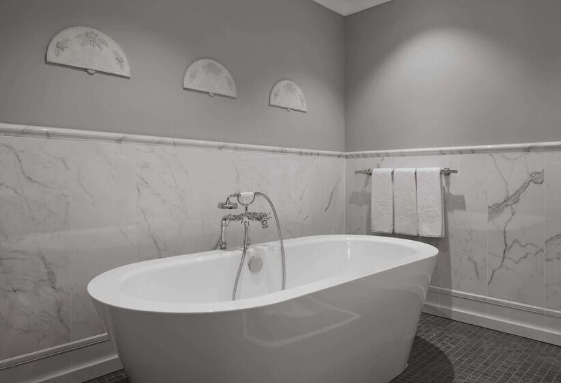 سوییت با چشم‌انداز دریا, Palace Elisabeth, Hvar Heritage Hotel   The Leading Hotels Of The World