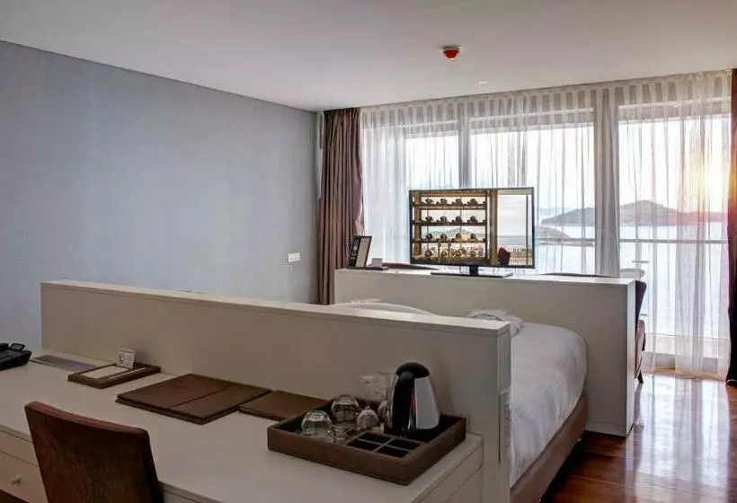 اتاق لوکس با چشم‌انداز دریا, Rixos Premium Dubrovnik