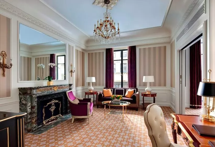 Deluxe-sviitti, The St. Regis New York