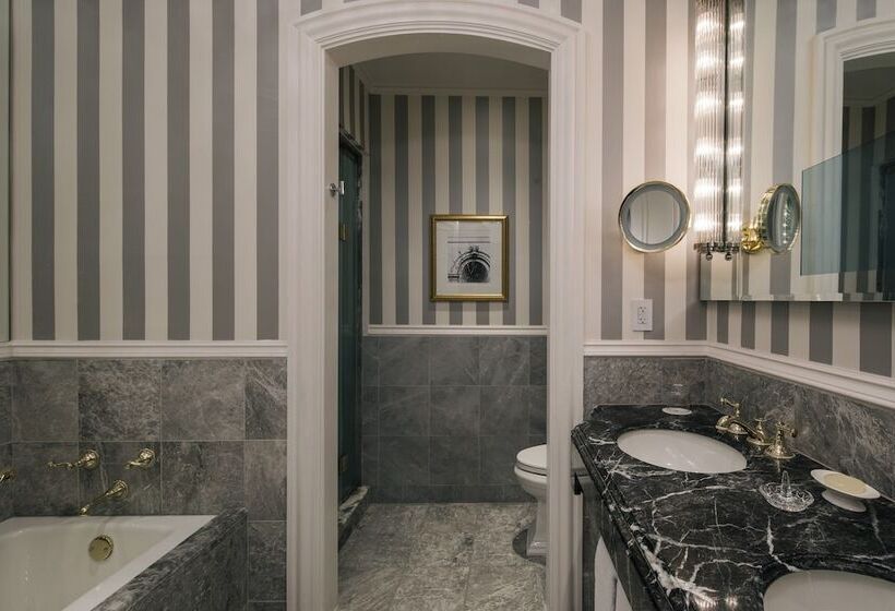 جناح, The St. Regis New York