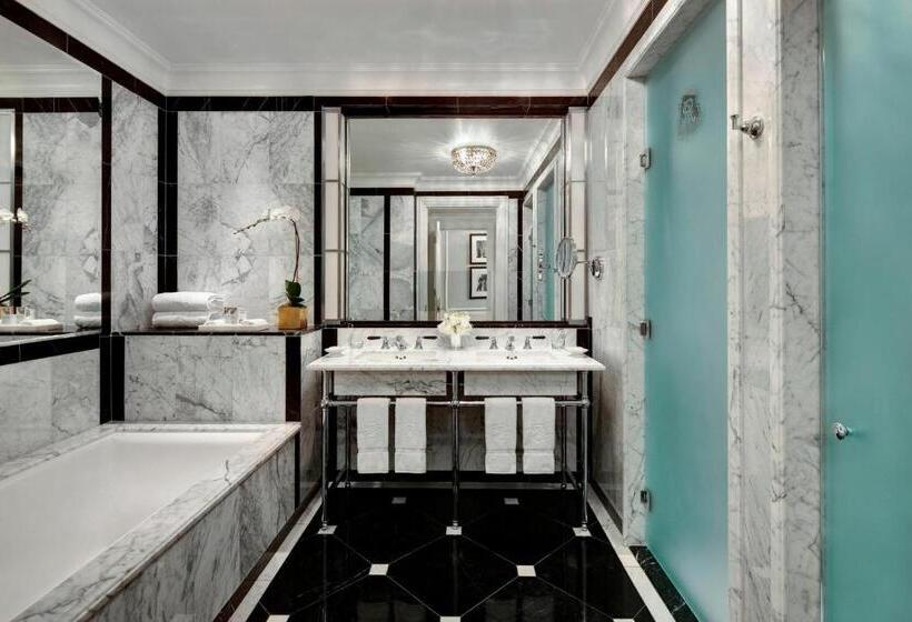 جناح, The St. Regis New York