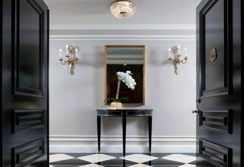 جناح سرير كينج, The St. Regis New York