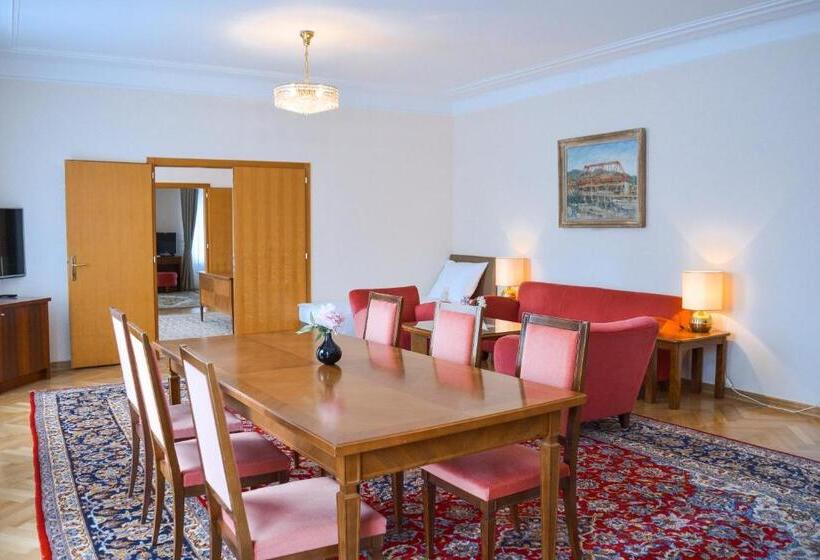 سوییت, Vila Bled