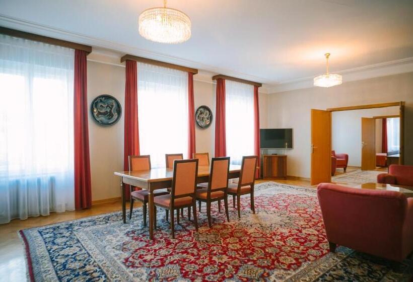 سوییت, Vila Bled
