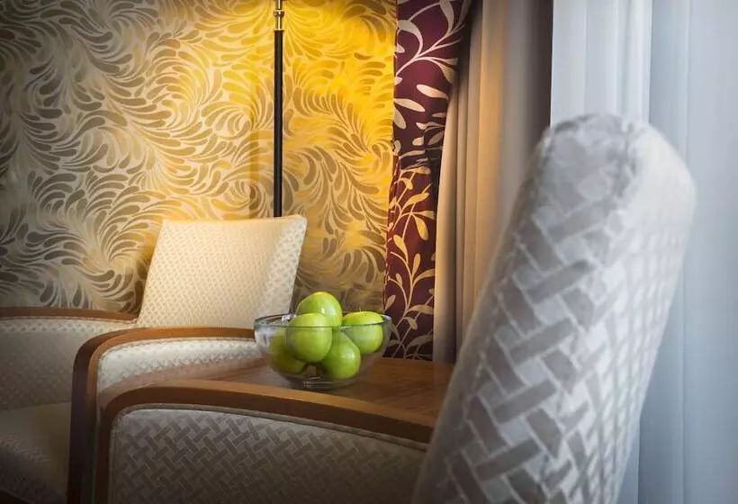 اتاق استاندارد با چشم‌انداز پارک, Remisens Hotel Metropol