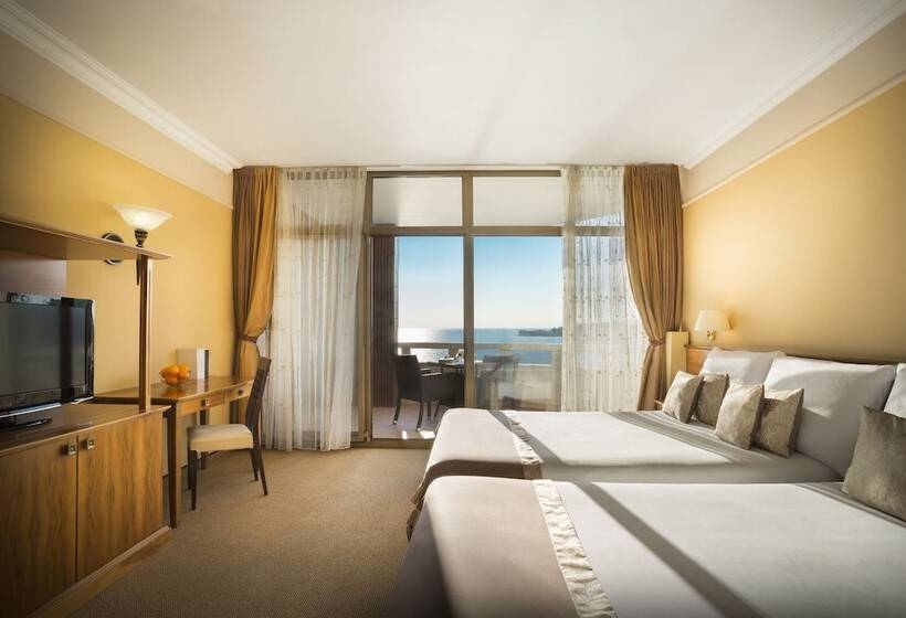 سوئیت اجرایی با چشم‌انداز دریا, Remisens Hotel Metropol