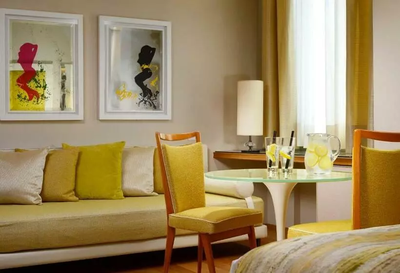 اتاق اجرایی سه نفره, Grand Hotel Minerva