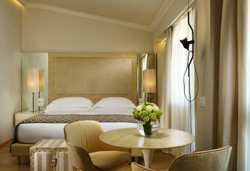 غرفة إدارية ثلاثية, Grand Hotel Minerva