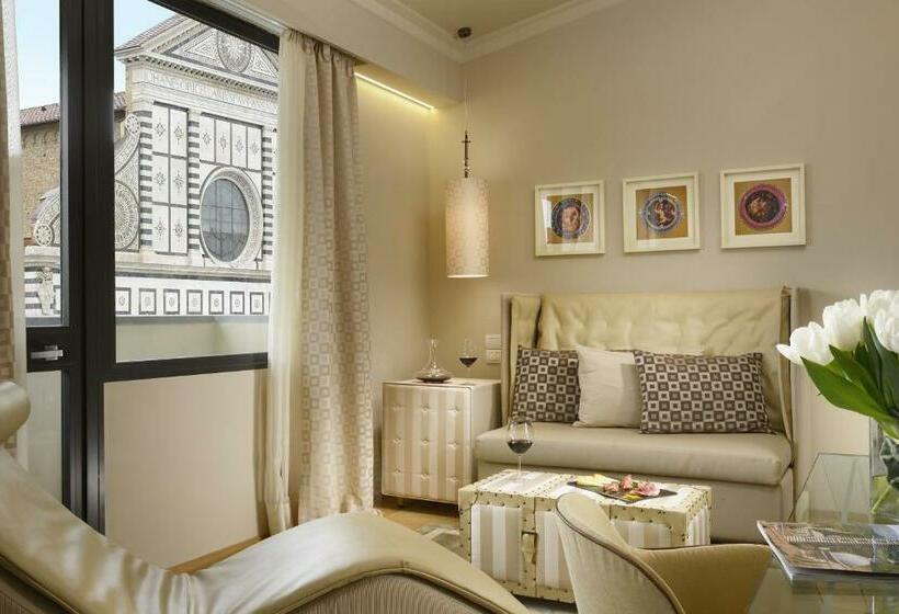 جناح عائلي, Grand Hotel Minerva