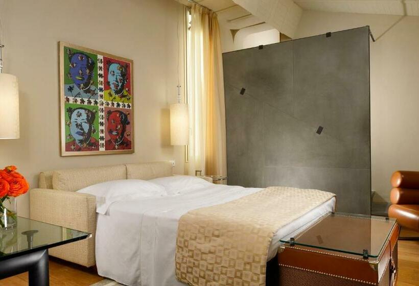 جناح عائلي, Grand Hotel Minerva