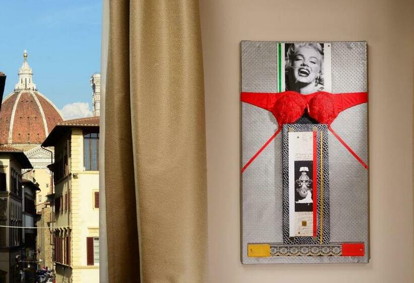 جناح جونيور ديلوكس, Grand Hotel Minerva