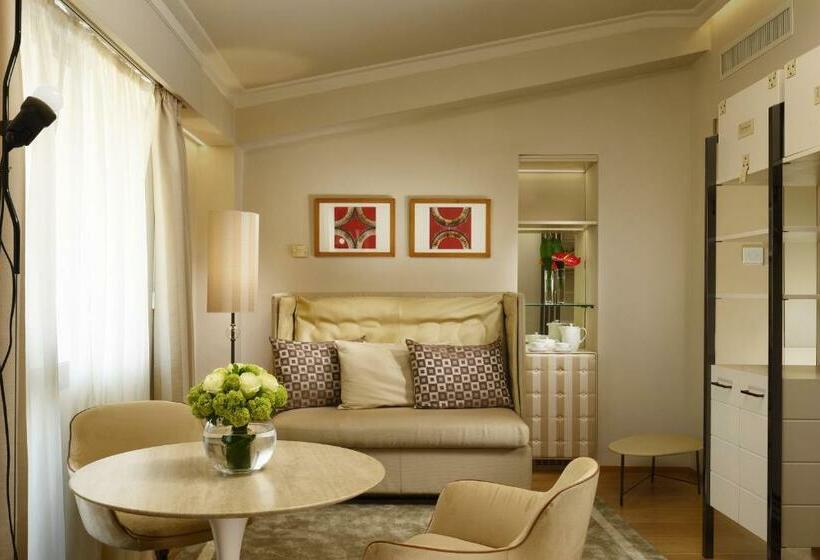 جناح جونيور ديلوكس, Grand Hotel Minerva