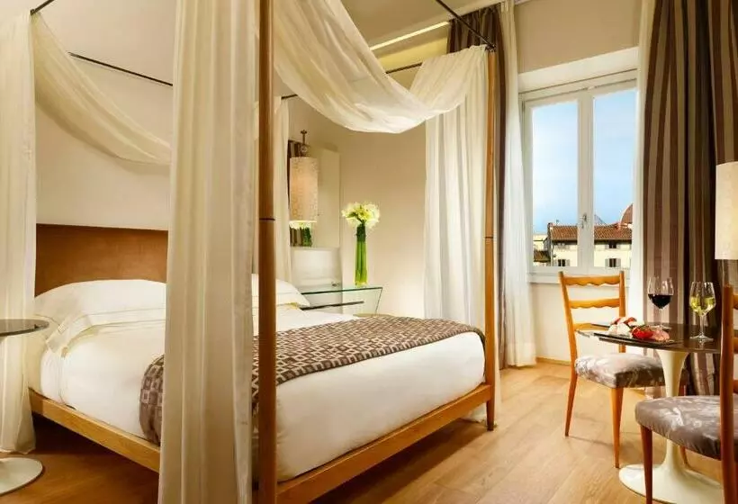 اتاق لوکس, Grand Hotel Minerva