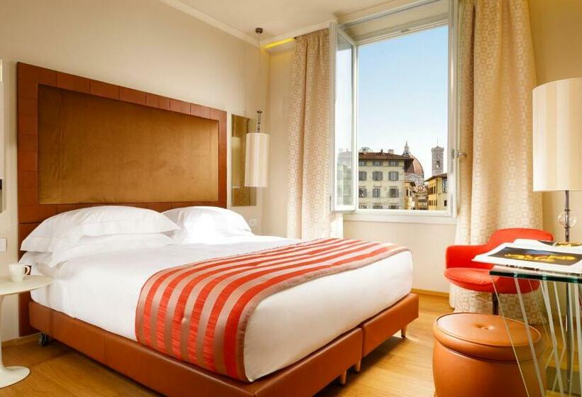 غرفة بريميوم مطلة على المدينة, Grand Hotel Minerva