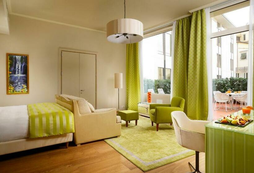 جناح جونيور مزوَّد بتراس, Grand Hotel Minerva