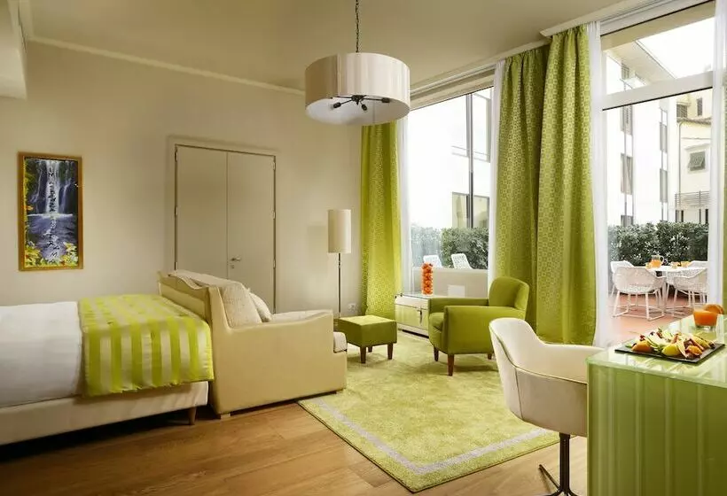 سوئیت جونیور با تراس, Grand Hotel Minerva