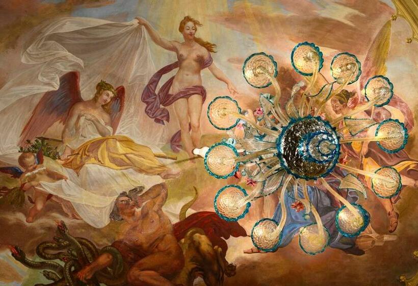 جناح جونيور, Grand Hotel Minerva