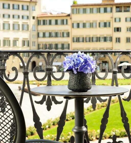 جناح جونيور, Grand Hotel Minerva