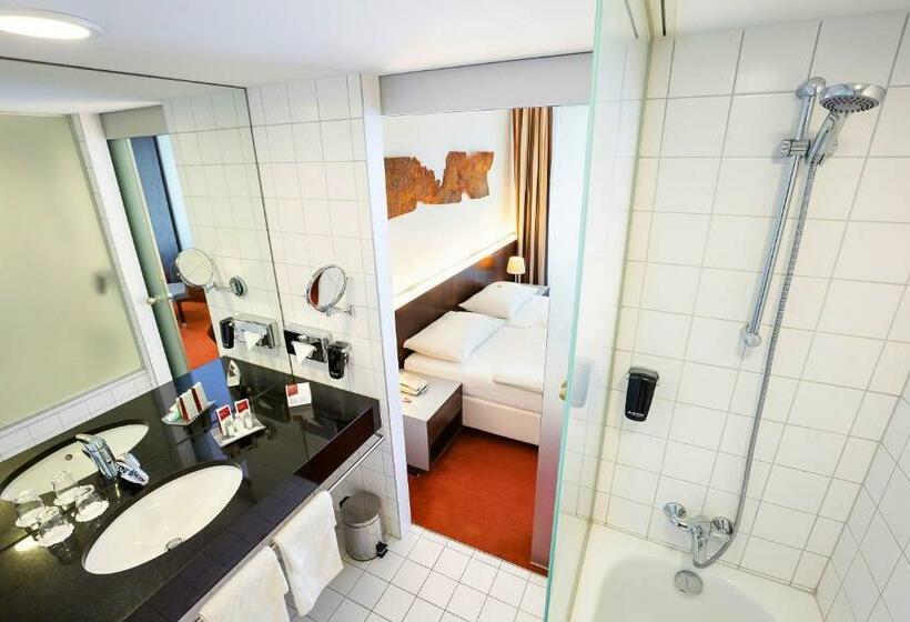 家庭间, Austria Trend Hotel Europa Wien