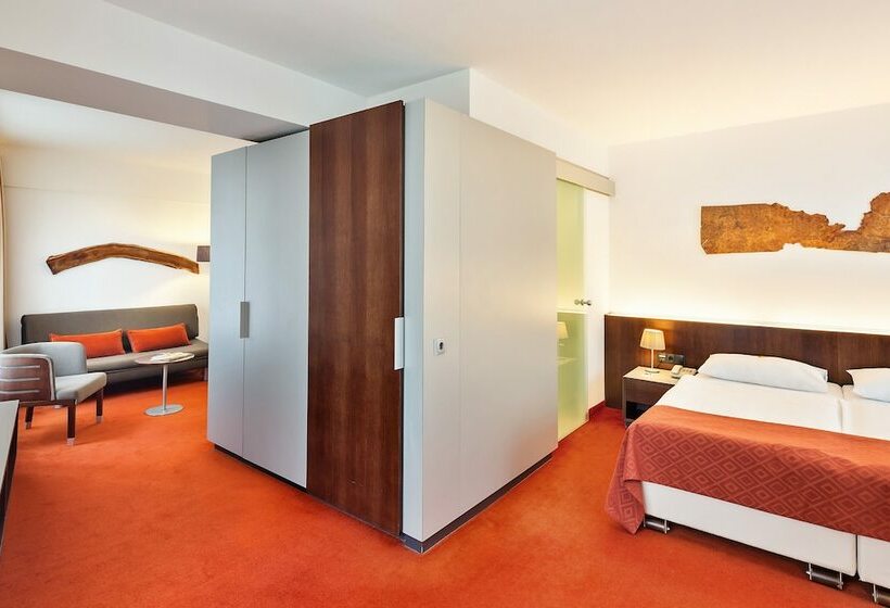 家庭间, Austria Trend Hotel Europa Wien