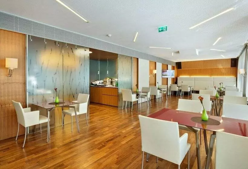 سوییت, Austria Trend Hotel Europa Wien