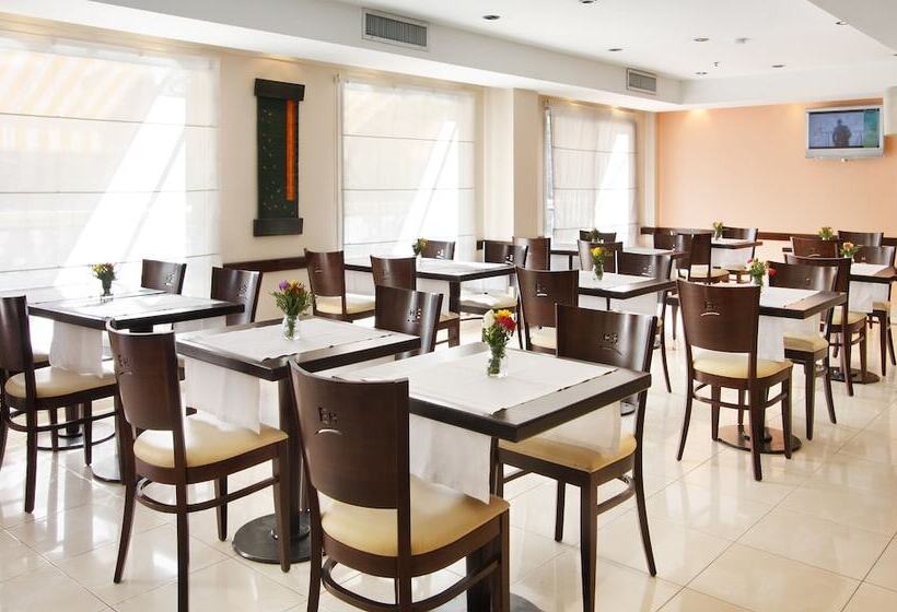 اتاق استاندارد سه نفره, Embajador