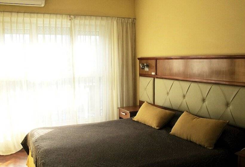 اتاق استاندارد سه نفره, Embajador