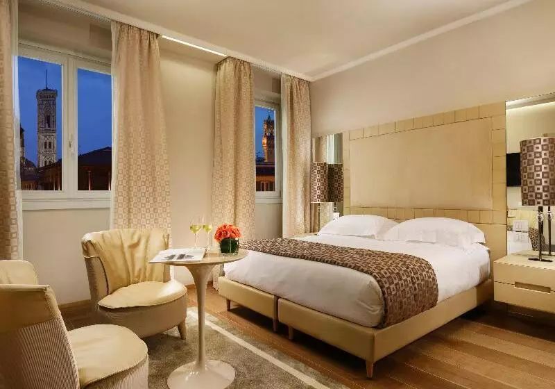 اتاق لوکس, Grand Hotel Minerva