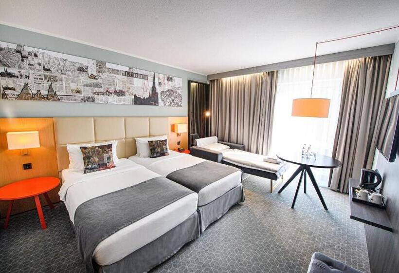 חדר סטנדרט, Holiday Inn Lübeck, An Ihg