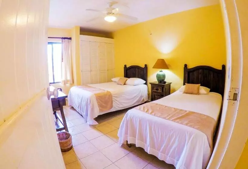 آپارتمان 2 خوابه با چشم‌انداز دریا, Nautibeach Beach Front Condos In North Beach
