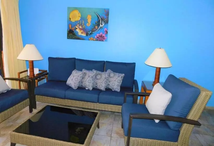 آپارتمان 2 خوابه با چشم‌انداز دریا, Nautibeach Beach Front Condos In North Beach