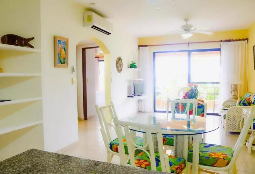 آپارتمان 1 خوابه با چشم‌انداز باغ, Nautibeach Beach Front Condos In North Beach