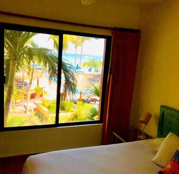 شقة غرفتين مطلة على البحر, Nautibeach Beach Front Condos In North Beach