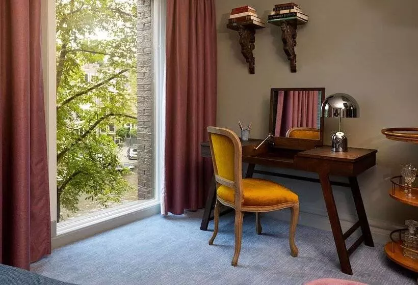 Classic Room Double Bed, Pulitzer Amsterdam