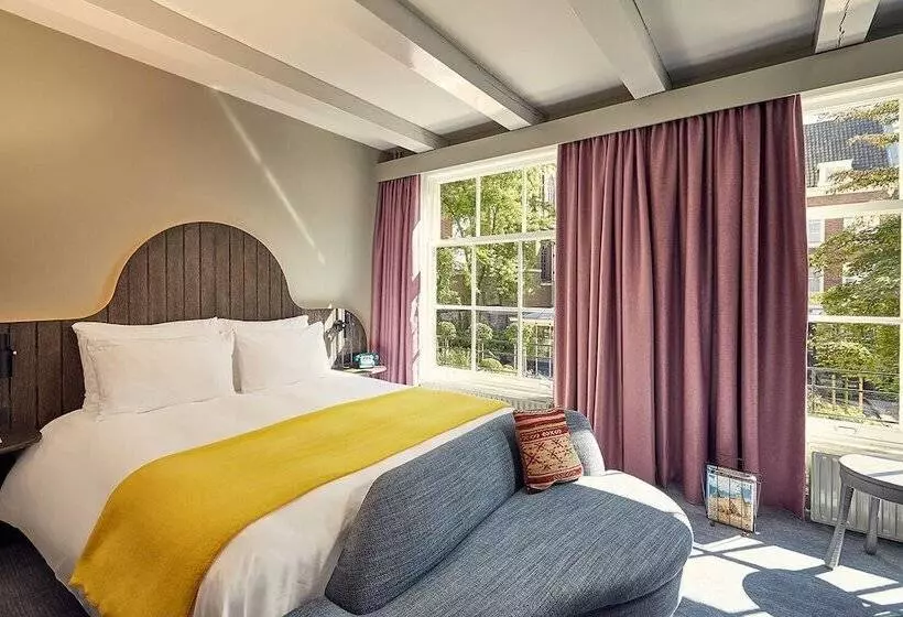 Classic Room Double Bed, Pulitzer Amsterdam