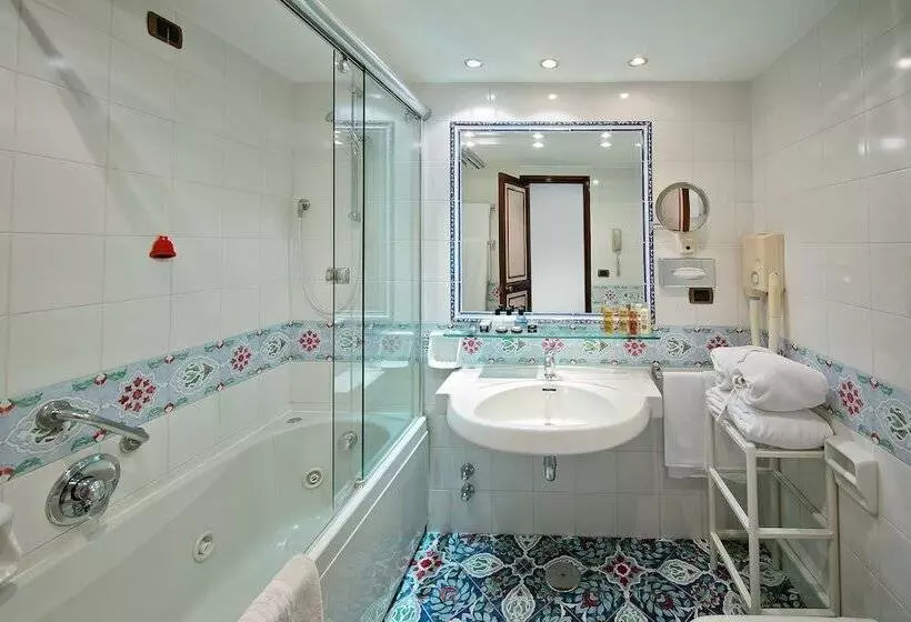 سوییت با چشم‌انداز دریا, Punta Molino Beach Resort And Thermal Spa