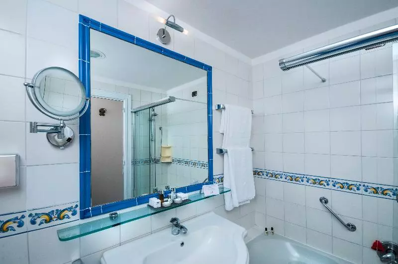 اتاق راحتی با چشم‌انداز دریا, Punta Molino Beach Resort And Thermal Spa
