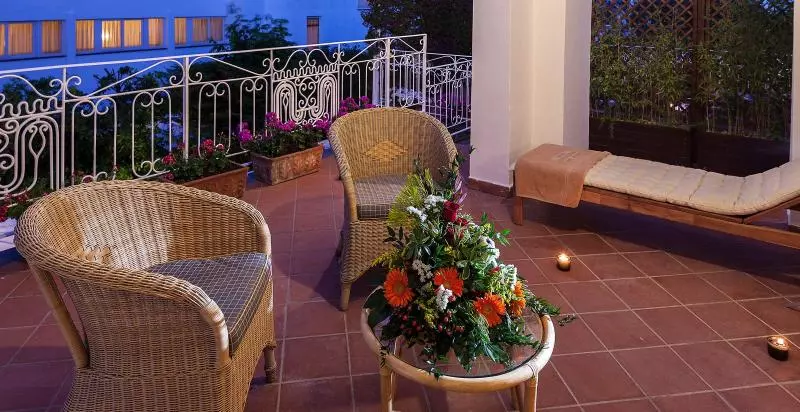 سوئیت جونیور با چشم‌انداز باغ, Punta Molino Beach Resort And Thermal Spa