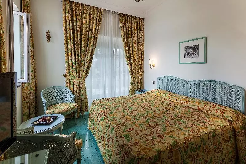 سوئیت جونیور با چشم‌انداز باغ, Punta Molino Beach Resort And Thermal Spa