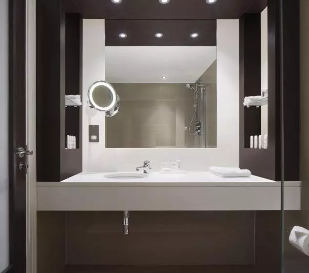 سوییت جونیور, Radisson Blu Hotel, Edinburgh City Centre