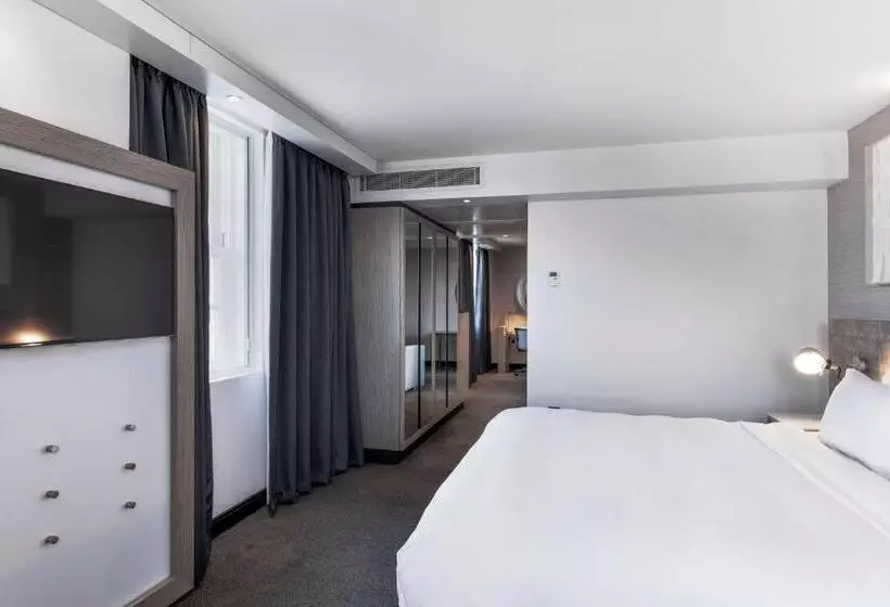 سوییت جونیور, Radisson Blu Hotel, Edinburgh City Centre