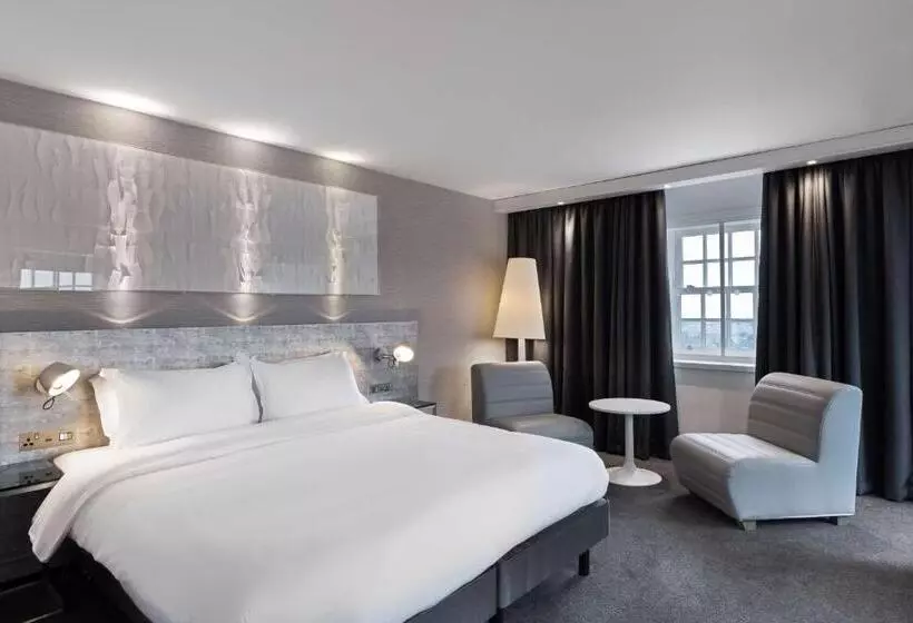 اتاق سوپریور با چشم‌انداز, Radisson Blu Hotel, Edinburgh City Centre